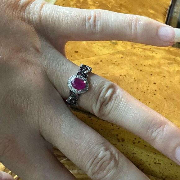 Natural Ruby Red Sapphire Sterling Silver Ring - Picture 3 of 8